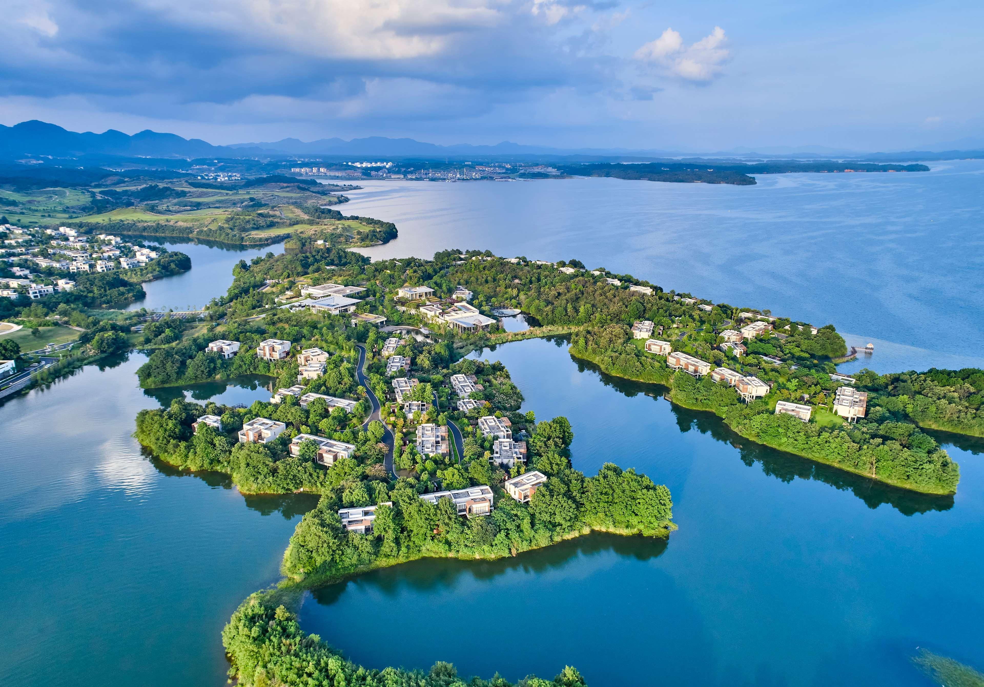 Lushan West Sea Resort, Curio Collection By Hilton Jiujiang  Экстерьер фото